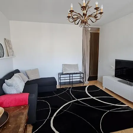 Scandinavian 2-rooms Perfect Town Location * Helsinki
